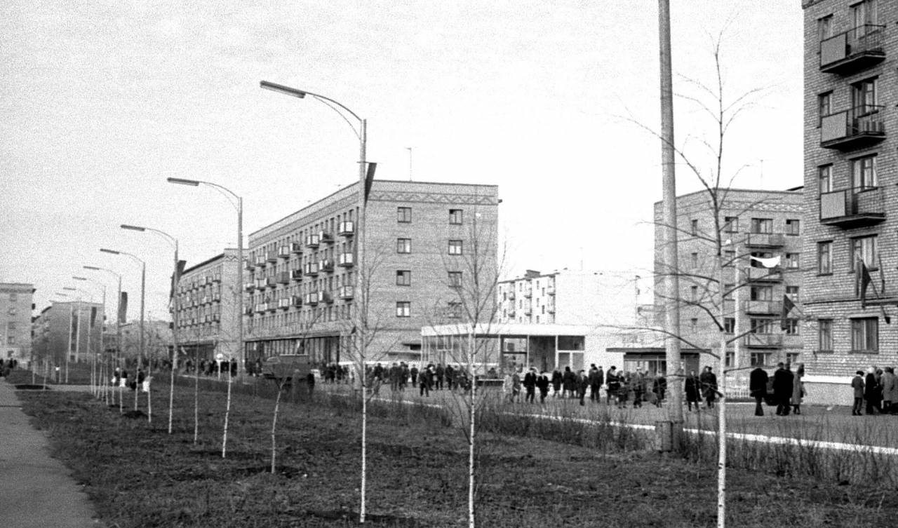 Вид на кафе "Берёзка" по ул.Ленина (июнь 1967г.)